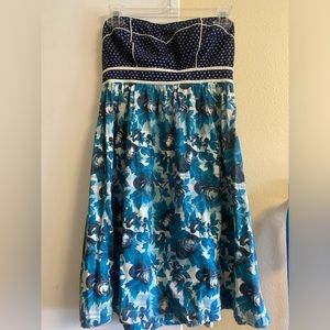 Kimchi Blue floral strapless sweetheart dress